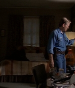 ROSWELL_-_E2X03_SURPRISE_502.jpg
