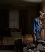 ROSWELL_-_E2X03_SURPRISE_506.jpg