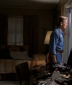 ROSWELL_-_E2X03_SURPRISE_527.jpg