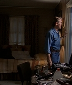 ROSWELL_-_E2X03_SURPRISE_531.jpg