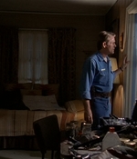 ROSWELL_-_E2X03_SURPRISE_533.jpg