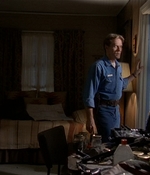 ROSWELL_-_E2X03_SURPRISE_536.jpg