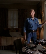 ROSWELL_-_E2X03_SURPRISE_542.jpg