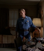 ROSWELL_-_E2X03_SURPRISE_547.jpg