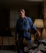 ROSWELL_-_E2X03_SURPRISE_548.jpg