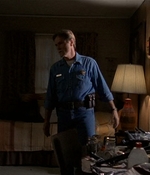 ROSWELL_-_E2X03_SURPRISE_549.jpg