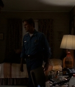 ROSWELL_-_E2X03_SURPRISE_554.jpg