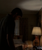 ROSWELL_-_E2X03_SURPRISE_564.jpg