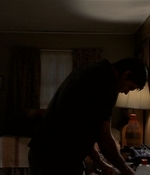 ROSWELL_-_E2X03_SURPRISE_572.jpg