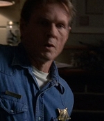 ROSWELL_-_E2X03_SURPRISE_582.jpg