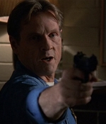 ROSWELL_-_E2X03_SURPRISE_593.jpg