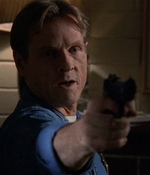ROSWELL_-_E2X03_SURPRISE_594.jpg