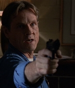 ROSWELL_-_E2X03_SURPRISE_607.jpg