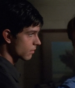 ROSWELL_-_E2X03_SURPRISE_610.jpg