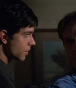 ROSWELL_-_E2X03_SURPRISE_612.jpg