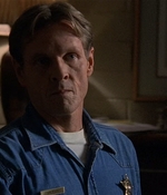 ROSWELL_-_E2X03_SURPRISE_616.jpg