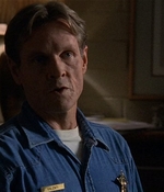 ROSWELL_-_E2X03_SURPRISE_624.jpg