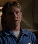 ROSWELL_-_E2X03_SURPRISE_639.jpg