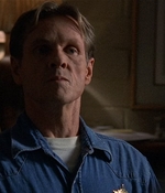 ROSWELL_-_E2X03_SURPRISE_644.jpg