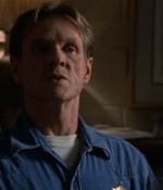 ROSWELL_-_E2X03_SURPRISE_645.jpg