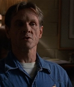 ROSWELL_-_E2X03_SURPRISE_646.jpg