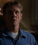 ROSWELL_-_E2X03_SURPRISE_648.jpg