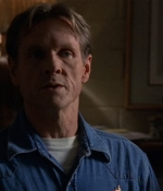 ROSWELL_-_E2X03_SURPRISE_651.jpg