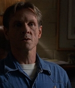 ROSWELL_-_E2X03_SURPRISE_657.jpg