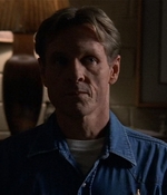 ROSWELL_-_E2X03_SURPRISE_673.jpg