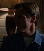 ROSWELL_-_E2X03_SURPRISE_674.jpg