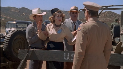 ROSWELL_-_E2X04_SUMMER_OF_47_0413.jpg