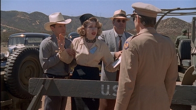 ROSWELL_-_E2X04_SUMMER_OF_47_0415.jpg