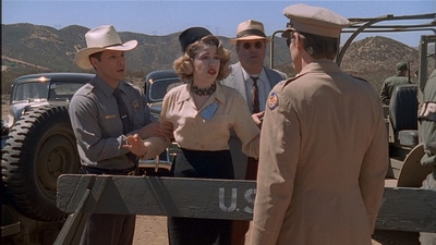 ROSWELL_-_E2X04_SUMMER_OF_47_0422.jpg