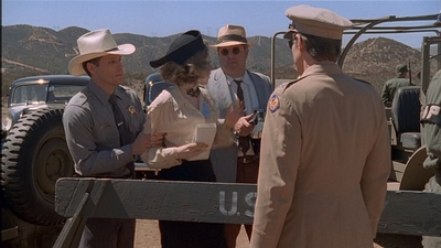 ROSWELL_-_E2X04_SUMMER_OF_47_0427.jpg