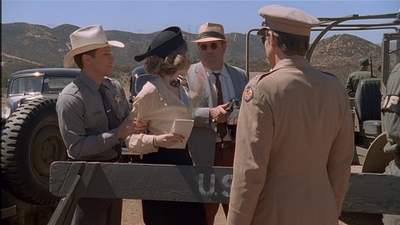 ROSWELL_-_E2X04_SUMMER_OF_47_0428.jpg
