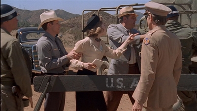 ROSWELL_-_E2X04_SUMMER_OF_47_0449.jpg
