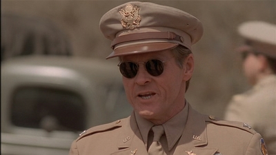 ROSWELL_-_E2X04_SUMMER_OF_47_0466.jpg