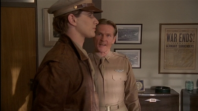 ROSWELL_-_E2X04_SUMMER_OF_47_0707.jpg