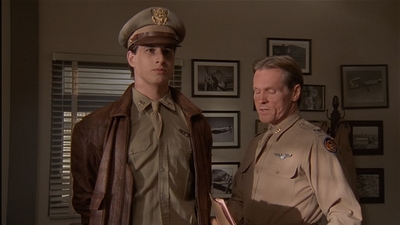 ROSWELL_-_E2X04_SUMMER_OF_47_0900.jpg