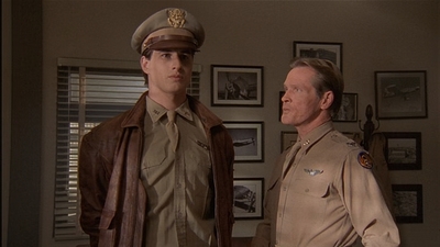 ROSWELL_-_E2X04_SUMMER_OF_47_0919.jpg