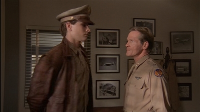 ROSWELL_-_E2X04_SUMMER_OF_47_0990.jpg