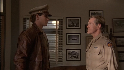 ROSWELL_-_E2X04_SUMMER_OF_47_1011.jpg