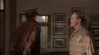 ROSWELL_-_E2X04_SUMMER_OF_47_1017.jpg