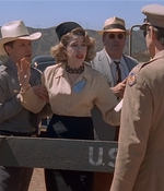 ROSWELL_-_E2X04_SUMMER_OF_47_0411.jpg