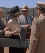 ROSWELL_-_E2X04_SUMMER_OF_47_0429.jpg