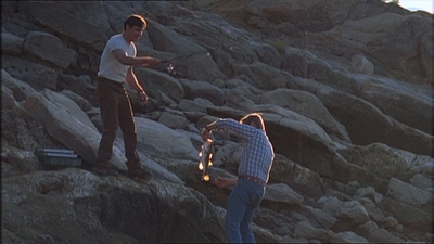 ROSWELL_-_E2X07_WIPEOUT_061.jpg
