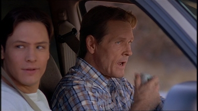 ROSWELL_-_E2X07_WIPEOUT_206.jpg