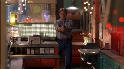 ROSWELL_-_E2X07_WIPEOUT_270.jpg