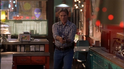 ROSWELL_-_E2X07_WIPEOUT_275.jpg