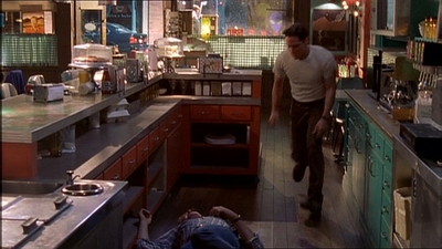 ROSWELL_-_E2X07_WIPEOUT_289.jpg